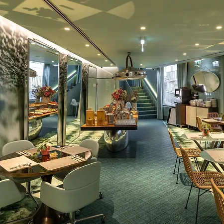 Отель Wc By The Beautique Лиссабон