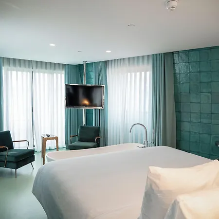 Wc By The Beautique Лиссабон