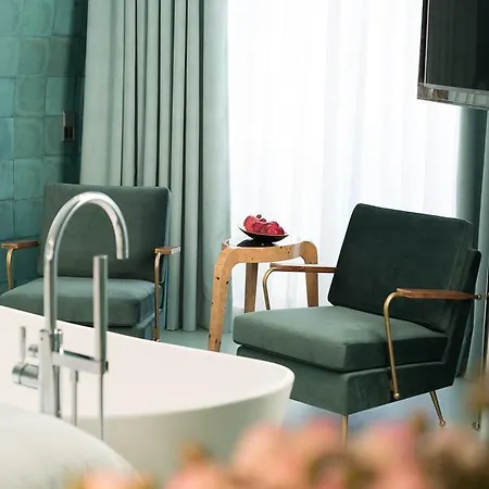 Wc By The Beautique Отель Лиссабон