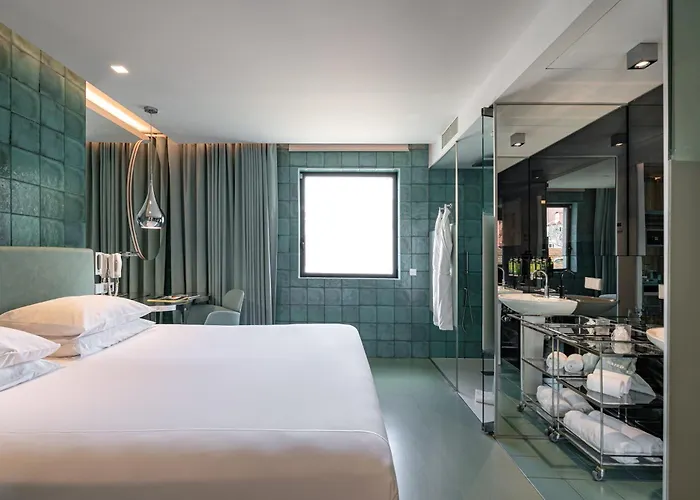 Hotel Wc By The Beautique