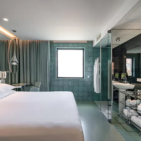 Hotell Wc By The Beautique