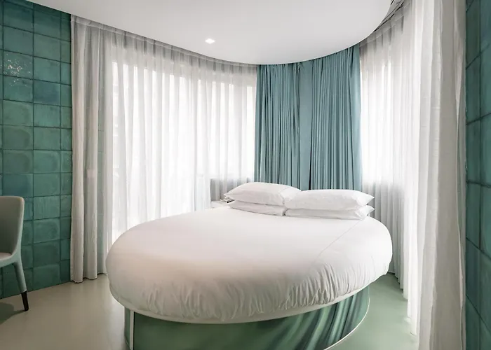 Hotel Wc By The Beautique