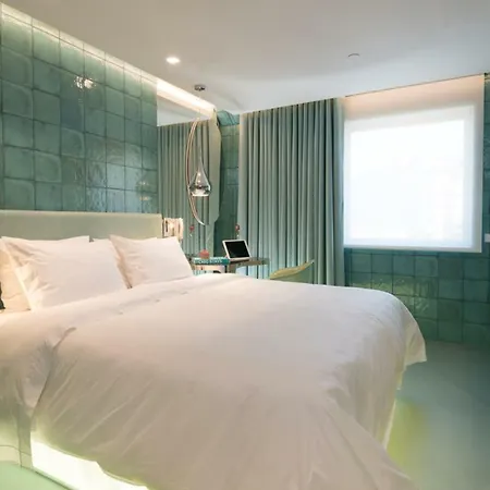 Hotel Wc By The Beautique