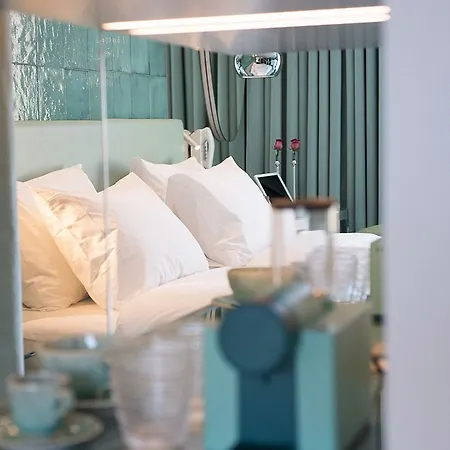 Hotel Wc By The Beautique